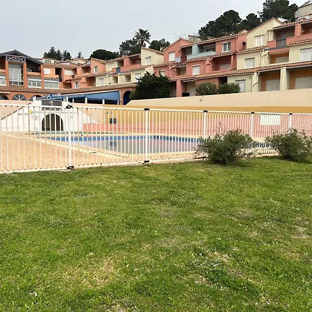 T2 With Sea View And Swimmimg Pool. Daire Cerbère