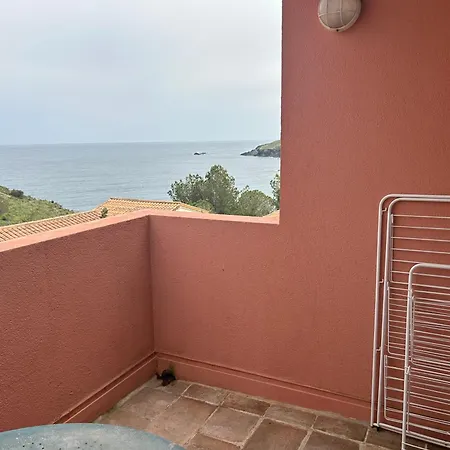 T2 With Sea View And Swimmimg Pool. Apartamento *