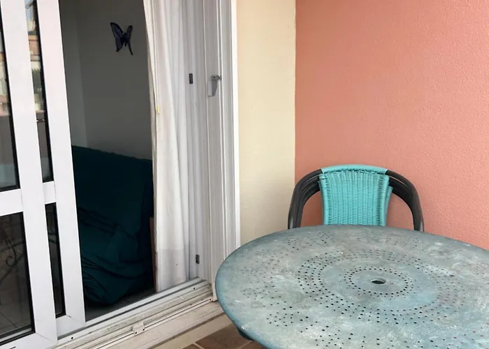 Apartment T2 With Sea View And Swimmimg Pool. Cerbère